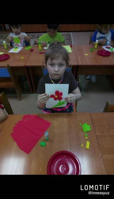 Гүлдер-бұл қуаныш сыйлайтын күннің күлкісі! "Ақылдылар"тобындағы Аппликация—"Гүлдермен безендіріңіз". Тәрбиеші Терентьева Н. В.