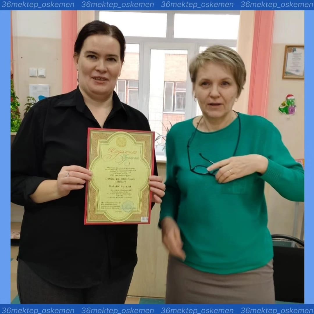 Последнее время все чаще школьники отказываются от бумажных носителей в пользу электронных книг.