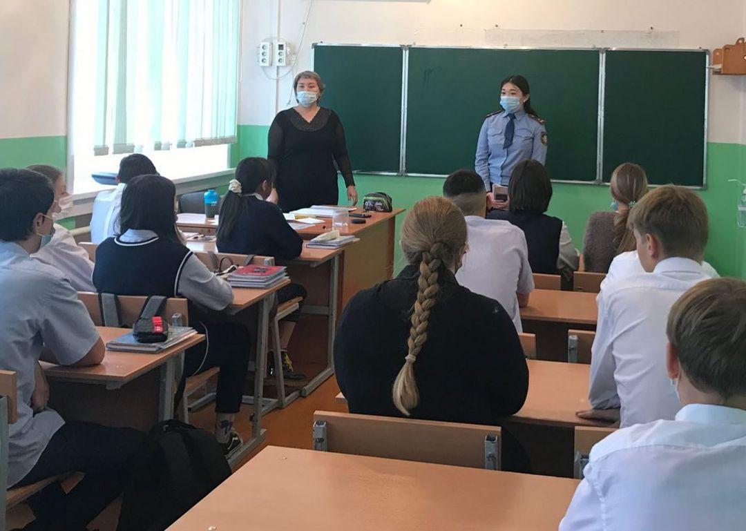 В целях реализации закона "О профилактике правонарушений среди несовершеннолетних и предупреждении детской безнадзорности и беспризорности"