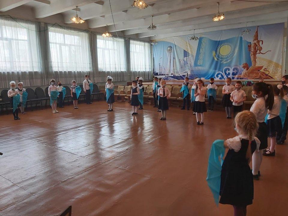 Торжественное посвящение учащихся в ряды РОО ЕДЮО «Жас Қыран» и «Жас Ұлан»