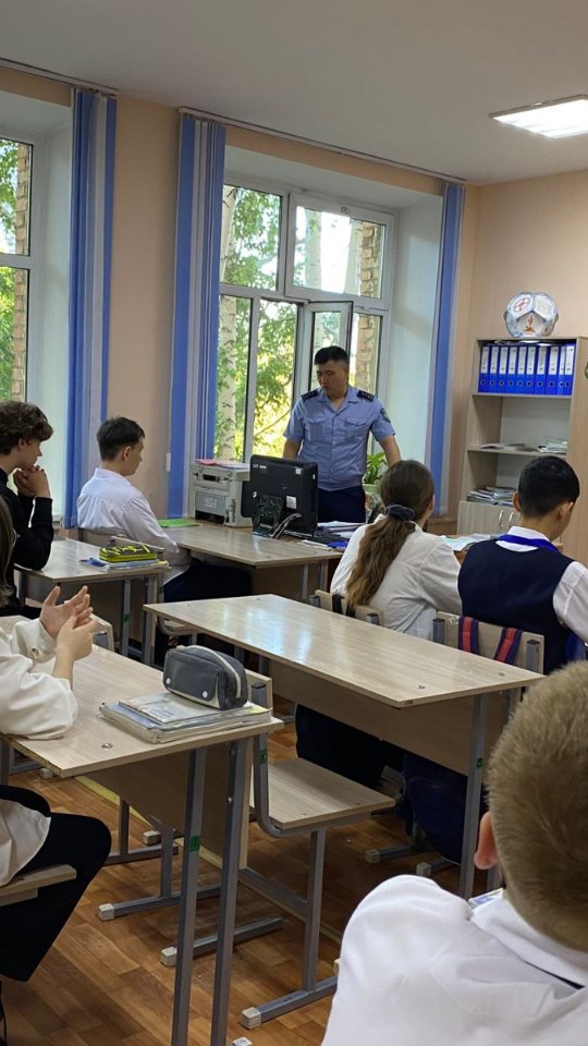 2025 жылдың 12 мамырында Шығыс Қазақстан облысы білім басқармасы Өскемен қаласы бойынша білім бөлімінің «No 36 орта мектебі» КММ-де Ертіс ПБ полиция капитаны Утепбаев Қ.Қ.